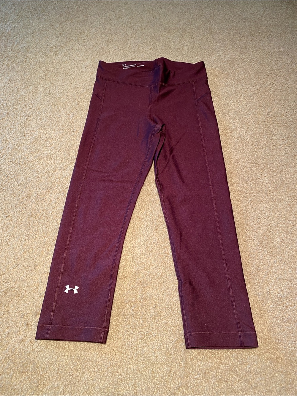 Capris Under Armour Woman’s Maroon Athletic Leggings